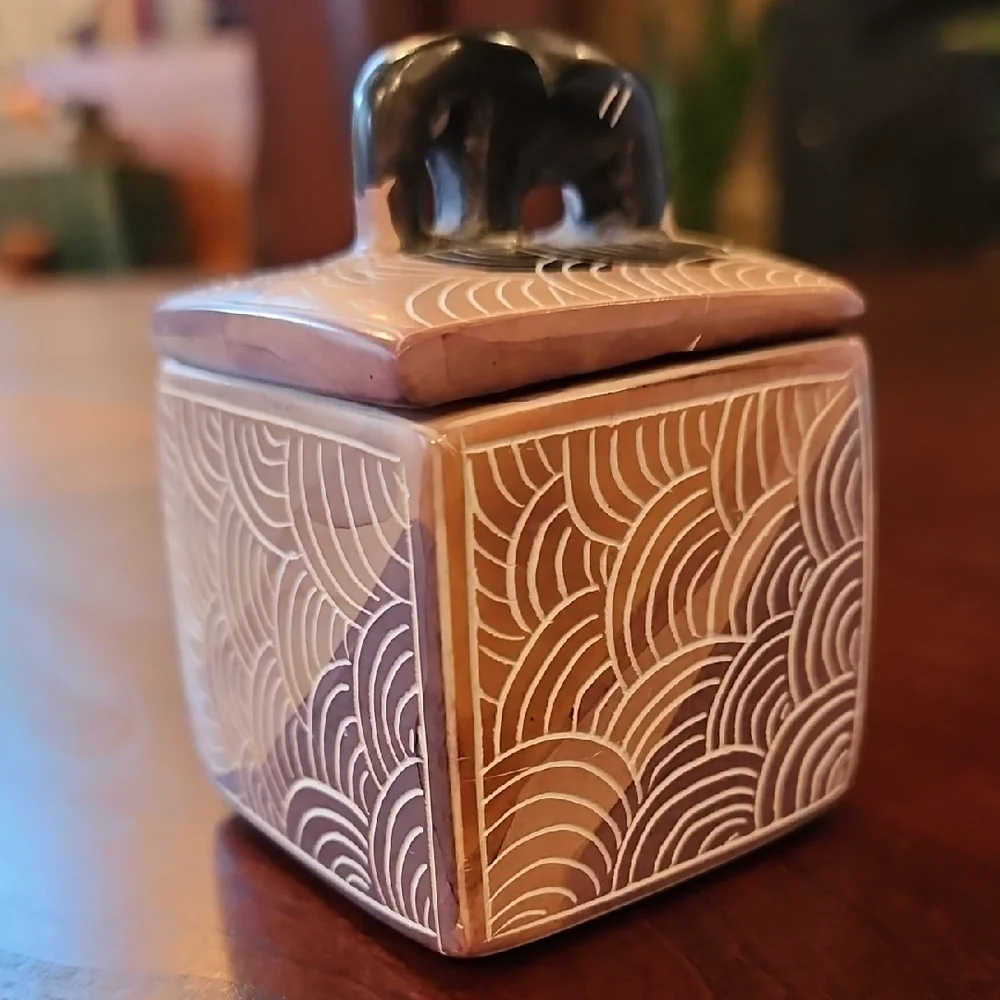 Beautifully Hand Carved Soapstone Cubic Elephant Box